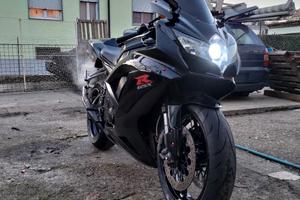  Suzuki GSX R 750 