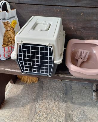 Trasportino più lettiera e sabbia per gatto