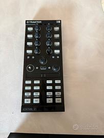 NATIVE INSTRUMENTS TRAKTOR KONTROL X1 MK2