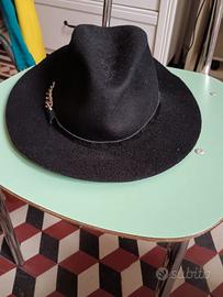 Cappello stile borsalino