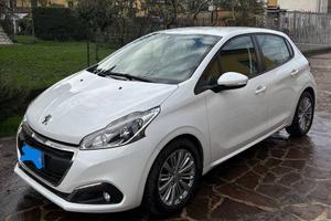 Peugeot 208 11/2017 Active