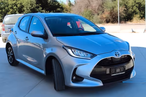 Toyota Yaris 1.5 Hybrid 5 porte Trend