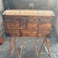 baule antico in legno