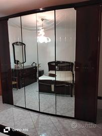 Stanza da letto in legno