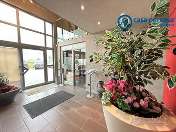 340 mq CAPANNONE con 110 mq UFFICI