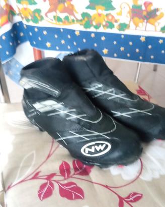 scarpe termiche x MTB numero 43 con tacchetti 