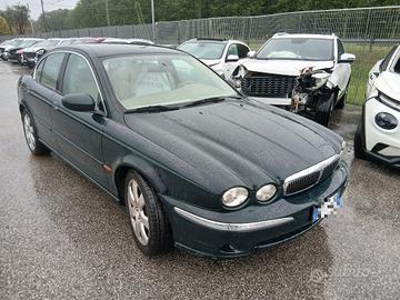 JAGUAR X-Type 2.5 V6 24V cat
