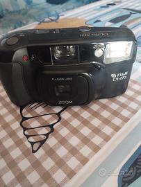 macchina fotografica con rullino