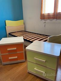 Letto singolo con rete e 2 comodini