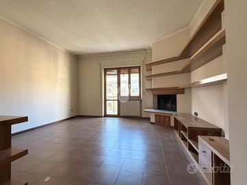 4 LOCALI A ASCOLI PICENO