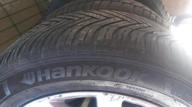 N. 2 Pneumatici Hankook + 2 MOMO 205-55R16 4S