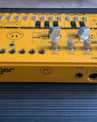 Behringher td-3