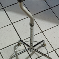 Bastone quadripode laterale per disabili/anziani