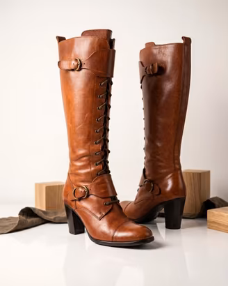 Stivali alti in pelle ORO VIVO - tg. 39 color cuoi
