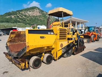 Finitrice CAT AP 600 Gommata