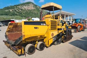 Finitrice CAT AP 600 Gommata