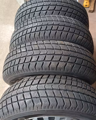 CERCHI IN FERRO CON GOMME 195.70.15 D17