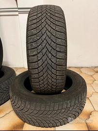 Gomme da neve Bridgestone misura 205/55 R16 91H.