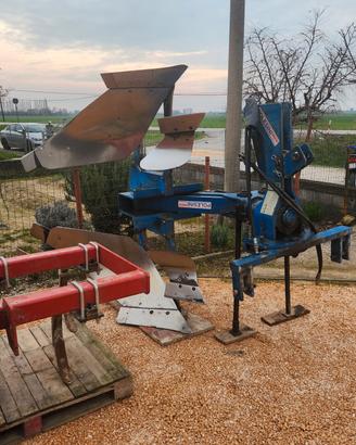 Aratro monovomere voltaorecchio 