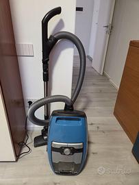 ASPIRAPOLVERE MIELE MODELLO BLIZZARD CX 1