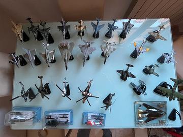 Intera Collezione Modellini Aerei ed Elicotteri