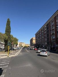 Attività / Licenza di 100 m² a Roma