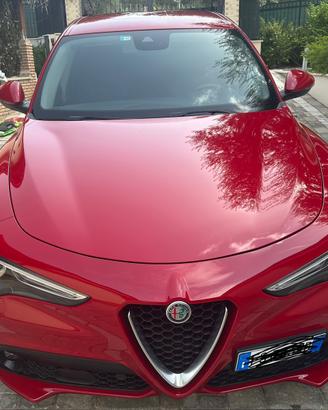 Alfa romeo stelvio q4 2.2 cc 210 cv 154kw