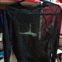 Maglietta nera trasparente