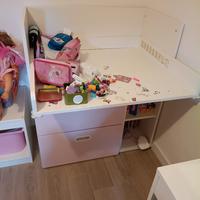 scrivania/ fasciatoio ikea