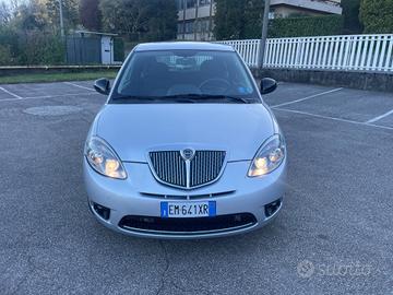 Lancia Ypsilon 1.2 69 CV 5 porte Platinum