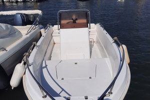 Barca 5.70 con Yamaha 40/70