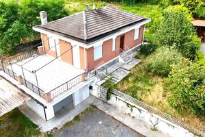 VILLA SINGOLA A GIAVENO
