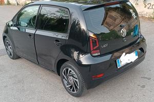 Volkswagen Up! High Up! 75 CV
