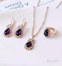 Set gioielli viola: collana, orecchini e anello