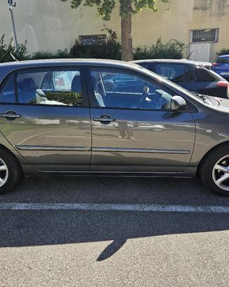 Toyota Corolla 1.4 16V 5 porte 2005