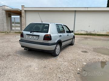 Golf 1.6 3a serie allestimento gt