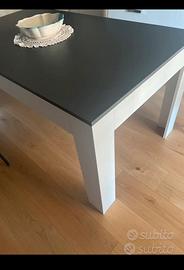 Tavolo in legno allungabile