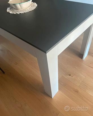 Tavolo in legno allungabile