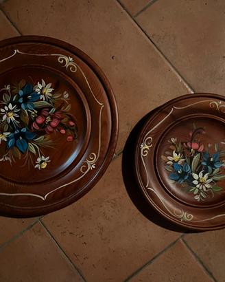 Coppia piatti in legno decorativi