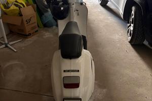 Vespa 50 Special