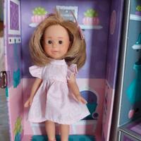 BAMBOLA IN VALIGETTA marca Eurekakids