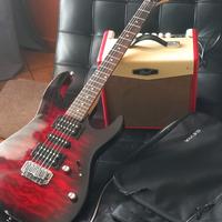 chitarra elettrica, amplificatore nuovo. custodia 