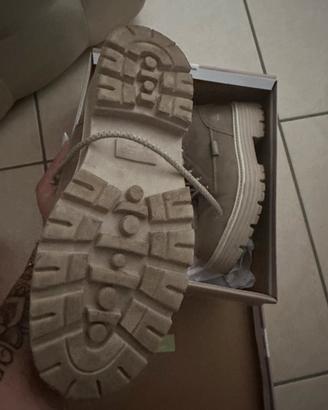 Scarpe beige