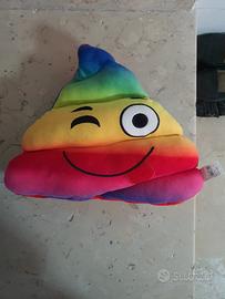 cuscino emoji arcobaleno