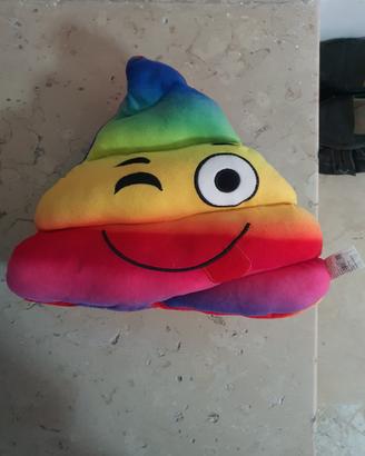 cuscino emoji arcobaleno