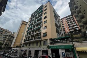 5 LOCALI A GENOVA