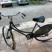 Bicicletta nera donna