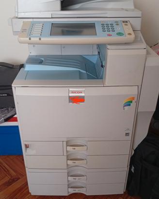 stampante fotocopiatrice scanner a colori 