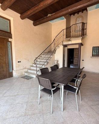 Casa indipendente di 609 m² con 4 locali e box aut