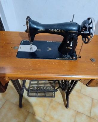 Macchina da cucire SINGER anni 30